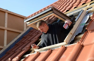 Pose de fenêtres de toit Velux à Pern